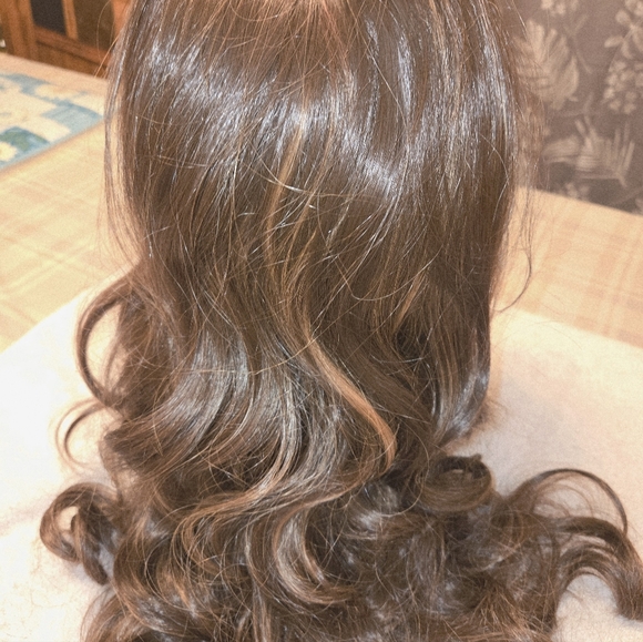 Elegant Brown Women's Wig - Picture 3 of 3